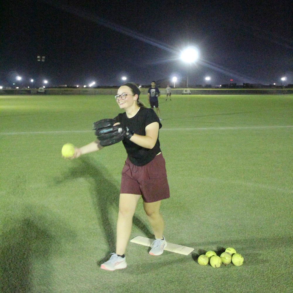 252QM softball