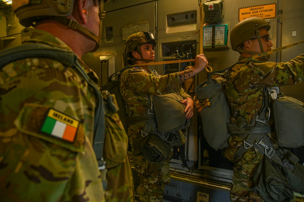 7th Special Forces Group (Airborne) Soldiers Earn Foreign Jump Wings