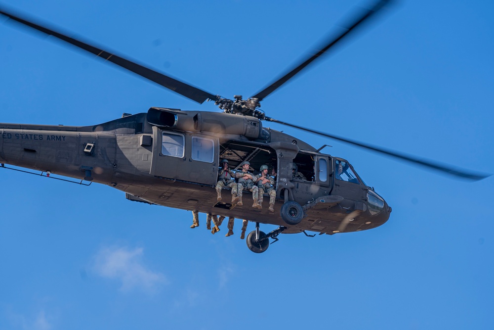 7th Special Forces Group (Airborne) Soldiers Earn Foreign Jump Wings