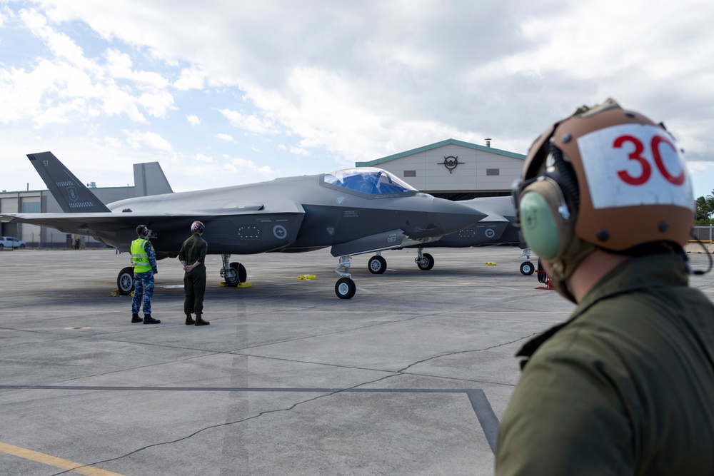 Marine Fighter Attack Squadron 314 works with Australian allies