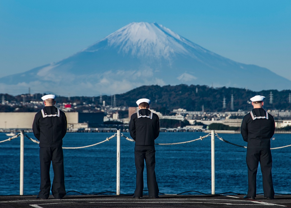 USS Ronald Reagan (CVN 76) returns to Commander, Fleet Activities Yokosuka