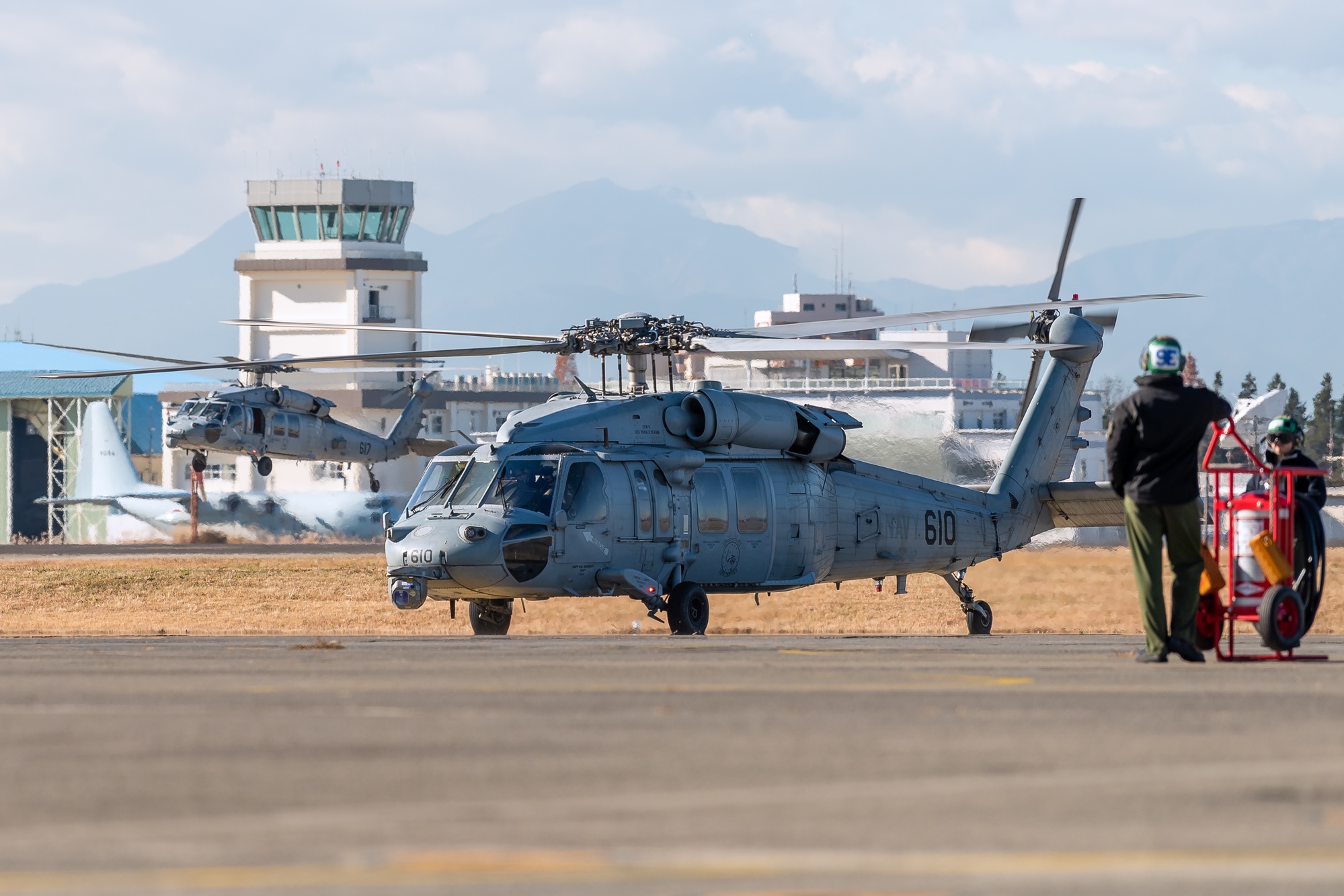 HSC-12　ゴールデン・ファルコンズ　チャレンジ 2000w_q95.jpg