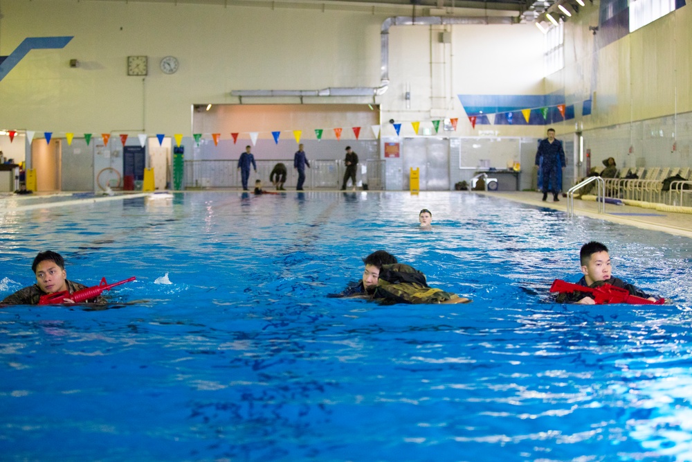 U.S. Marines, JMSDF take part in Bilateral Swim Qualification