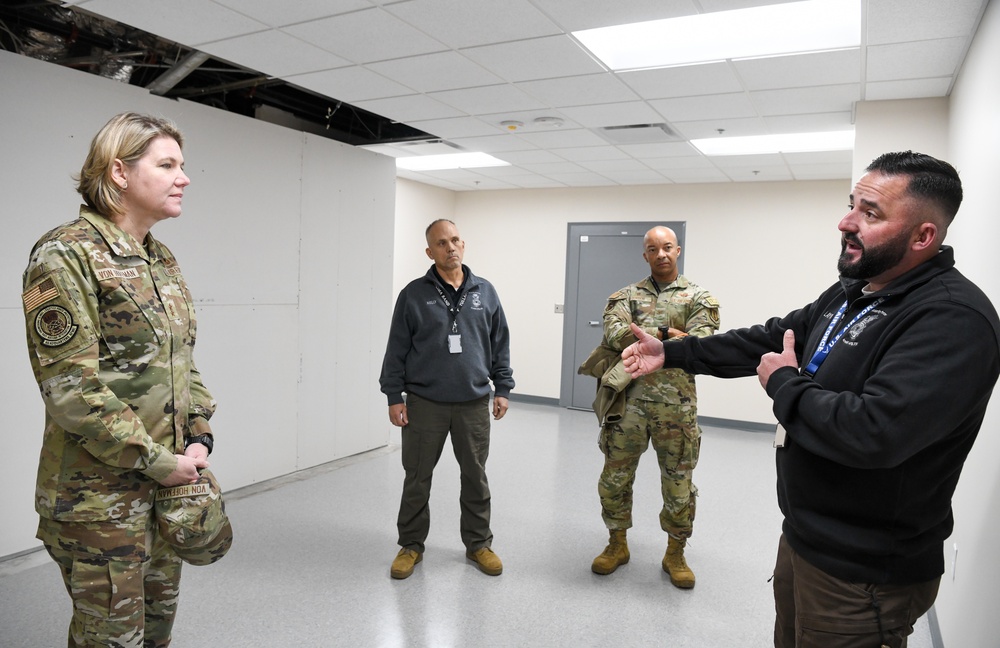 Maj. Gen. von Hoffman visits Arnold AFB