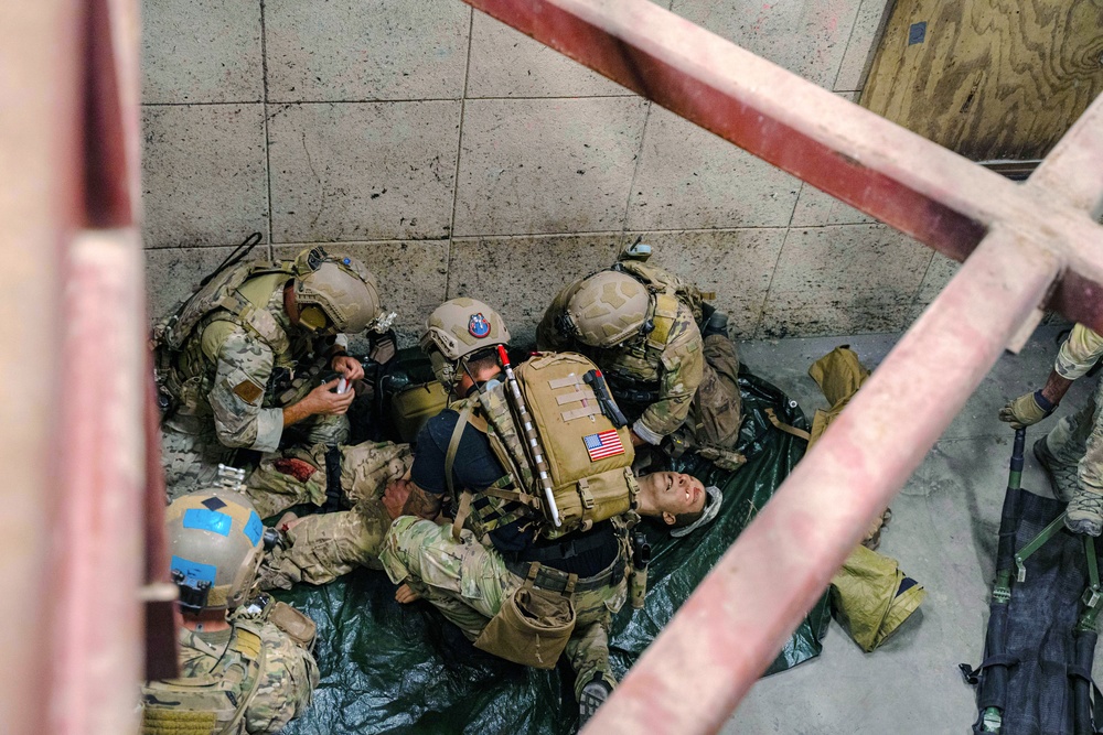 7th Special Forces Group (Airborne) Green Berets Perform Live Fire Dismounted Maneuvers