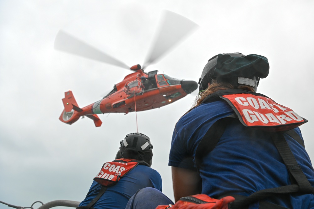 Coast Guard Station Islamorada conducts hoist training with Air Station Miami