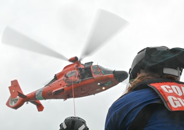 Coast Guard Station Islamorada conducts hoist training with Air Station Miami