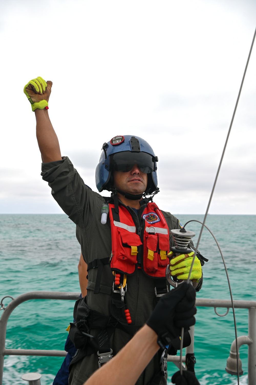 Coast Guard Station Islamorada conducts hoist training with Air Station Miami