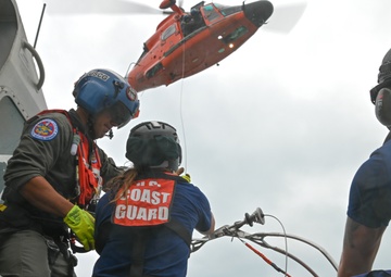Coast Guard Station Islamorada conducts hoist training with Air Station Miami