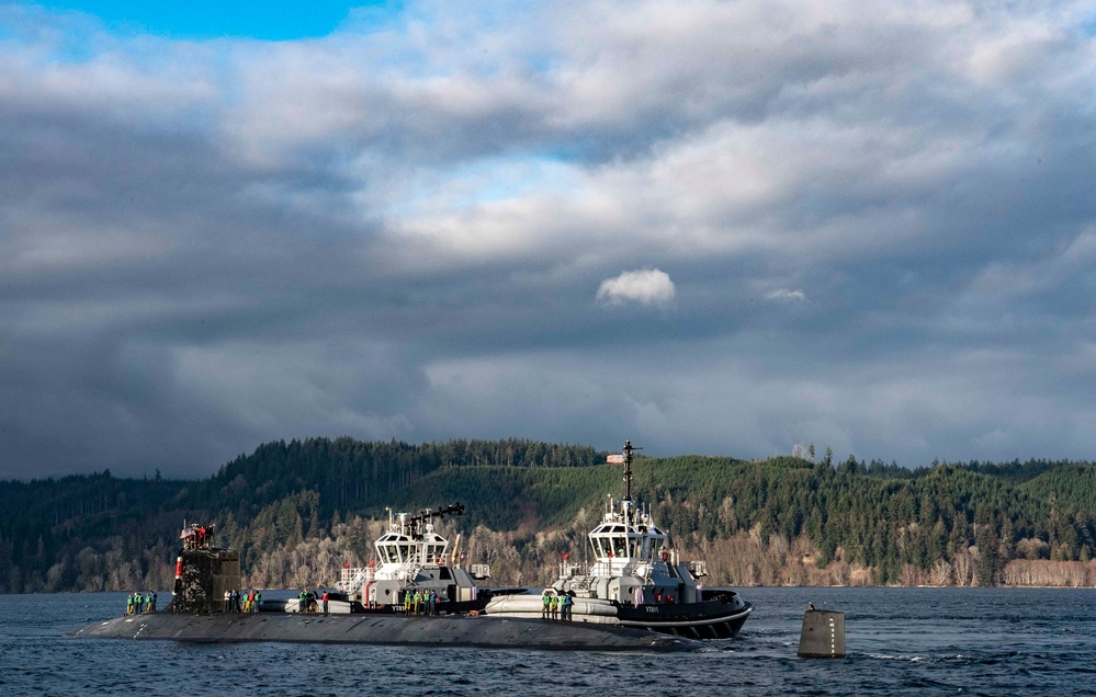 USS Seawolf Returns from Deployment