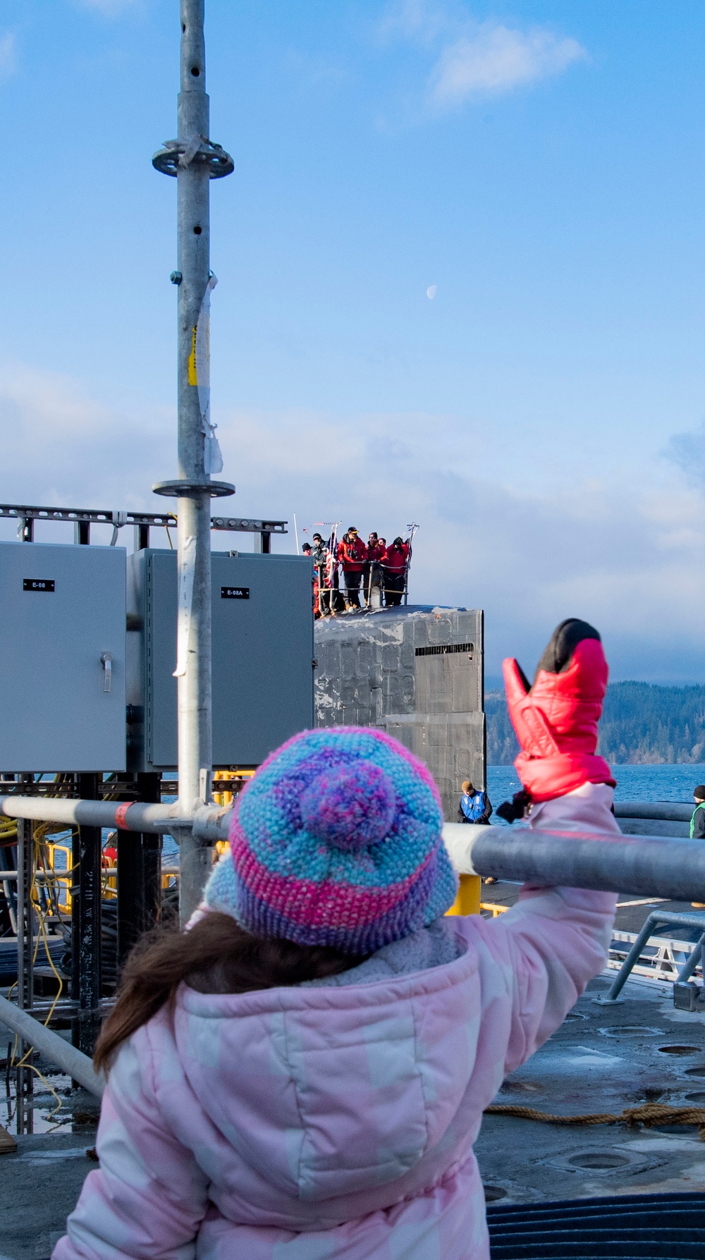 USS Seawolf Returns from Deployment