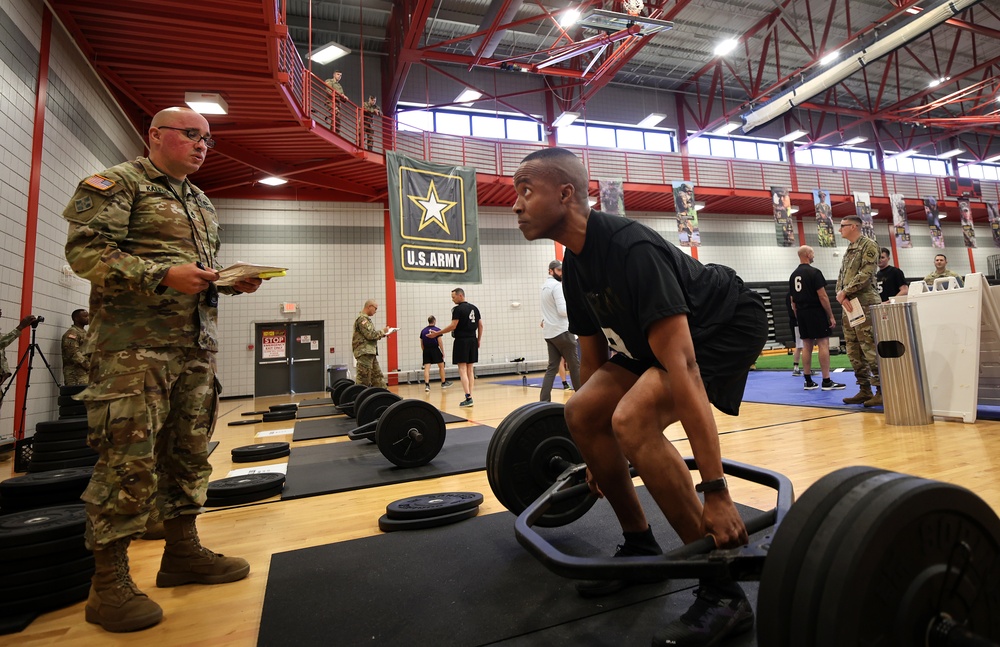 DVIDS - Images - Fort Knox CAP candidates perform some of first ACFTs ...