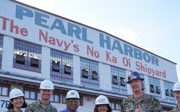 Vice Chief of Naval Operations Visits Pearl Harbor Naval Shipyard