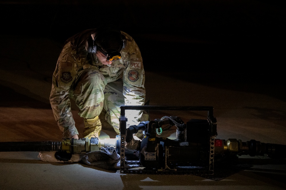 Brothers develop, implement new refuel option between C-17s, B-2s
