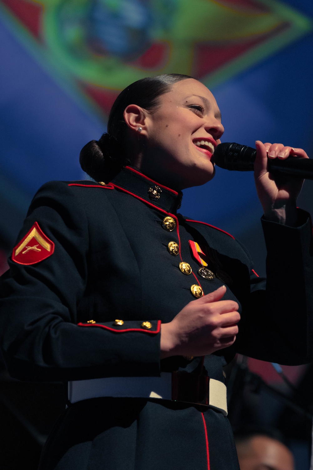 Happy Holidays! 3rd MAW band performs a holiday concert
