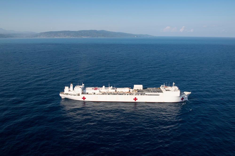 USNS Comfort sails off the coast of Jeremie, Haiti