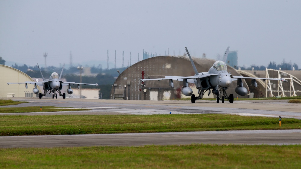 VMFA-312 Conducts Hot Refueling with 18th Logistics Readiness Squadron