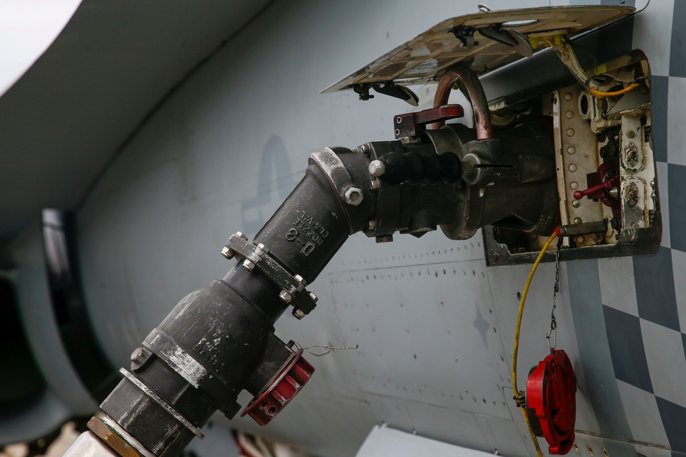 VMFA-312 Conducts Hot Refueling with 18th Logistics Readiness Squadron