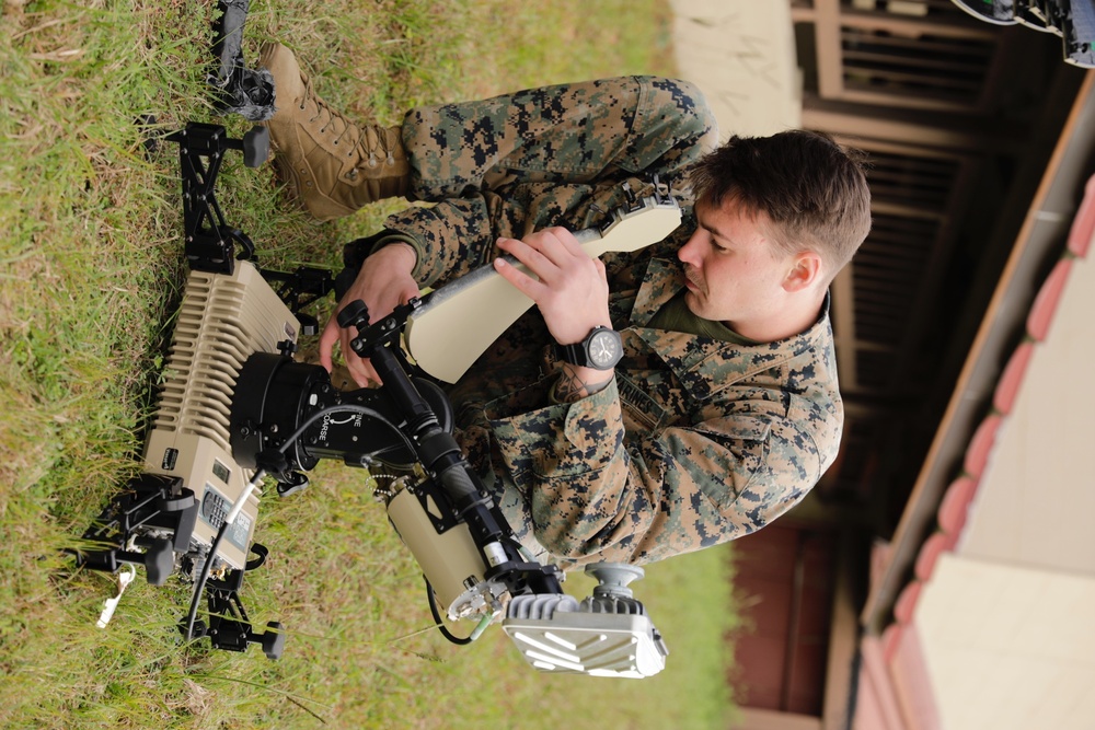 26th MEU Marines Simulate Forward Command Element Establishment