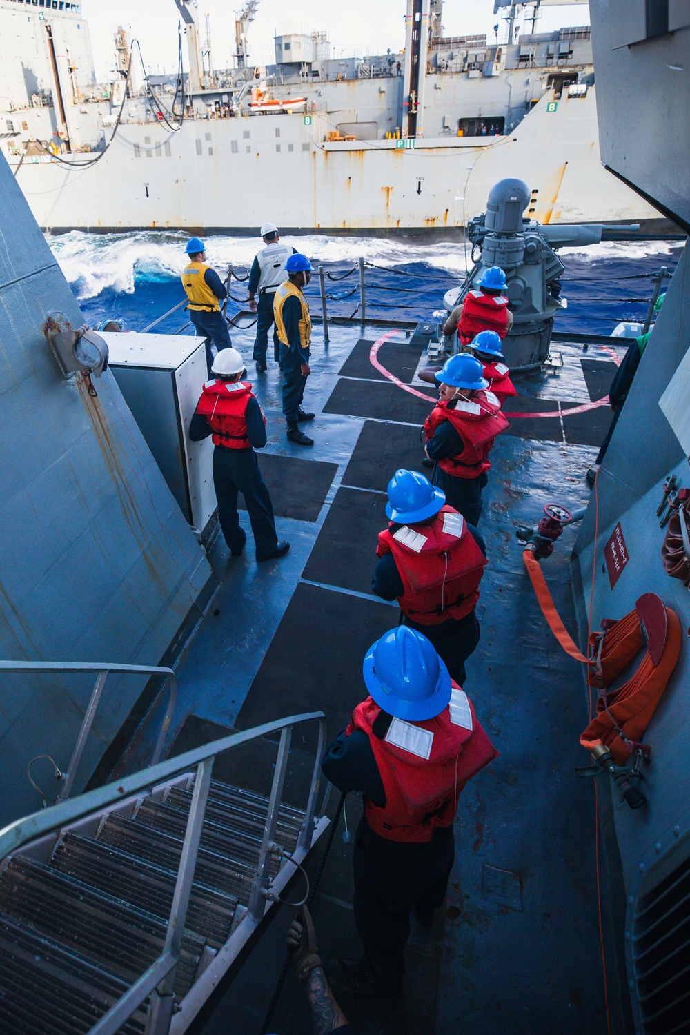 DVIDS - Images - Chung-Hoon Underway Replenishment [Image 4 of 5]