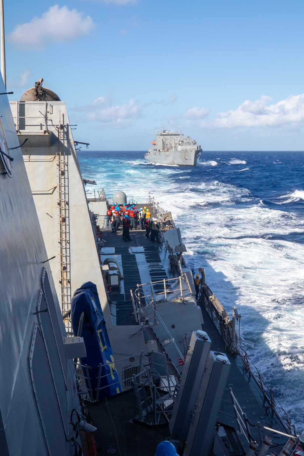 DVIDS - Images - Chung-Hoon Underway Replenishment [Image 5 of 5]