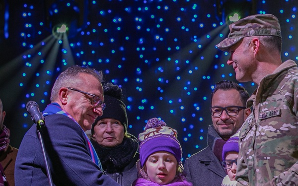 1ID Band spreads holiday cheer in Boleslawiec