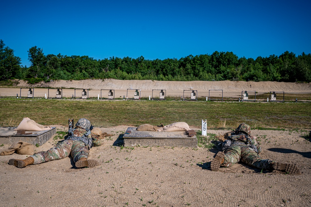 CTNG JFHQ Qualifies at the range