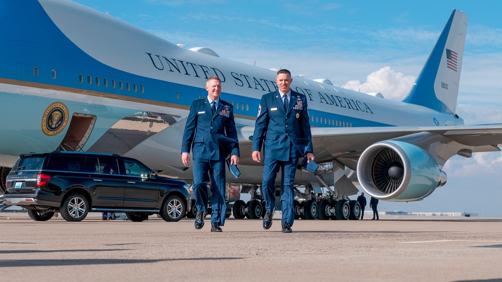 POTUS Lands At Luke AFB