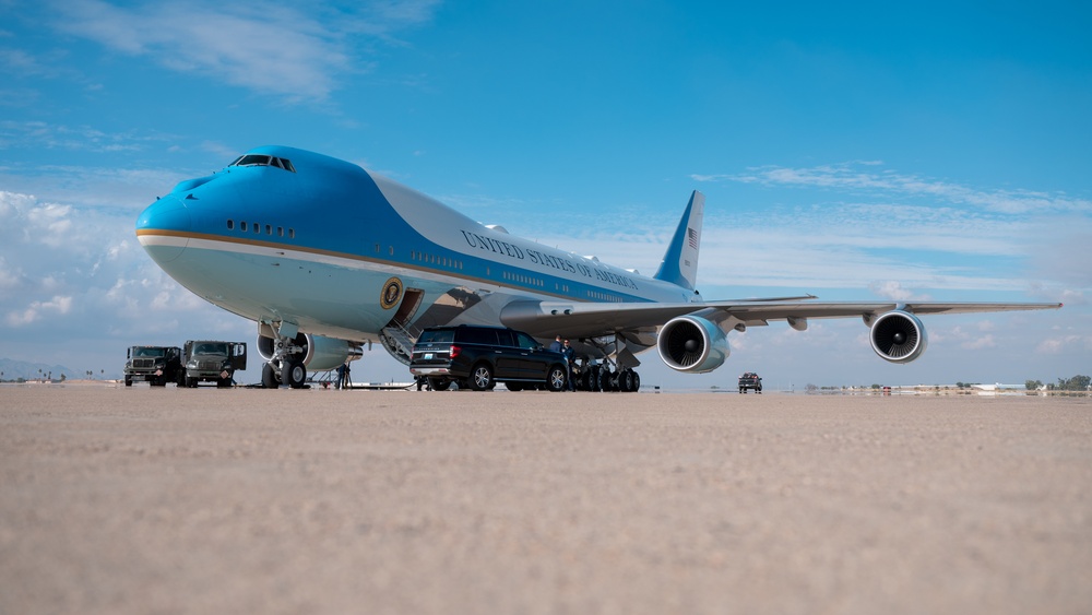 POTUS Lands At Luke AFB