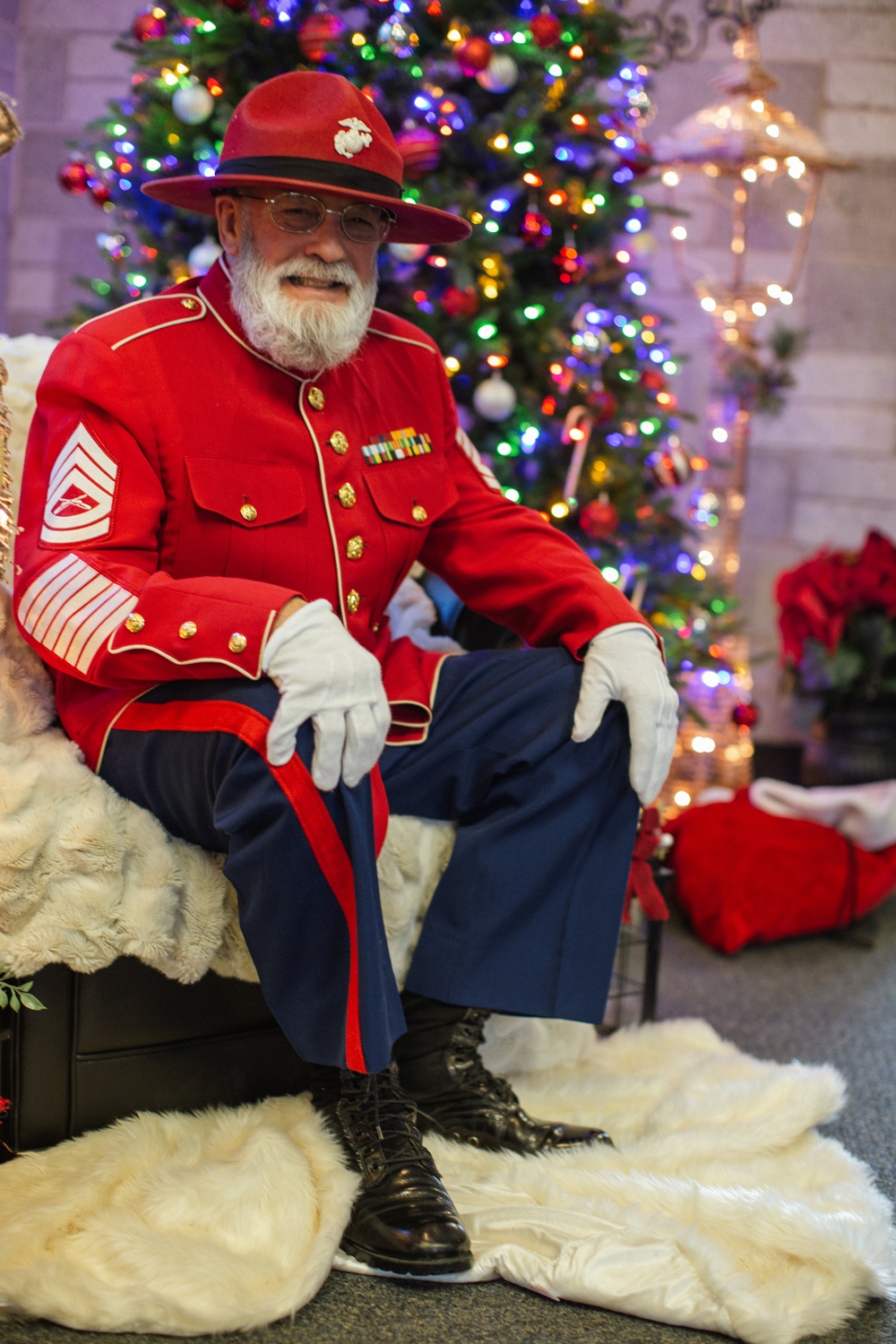 Gunny Claus Visits MCAS New River