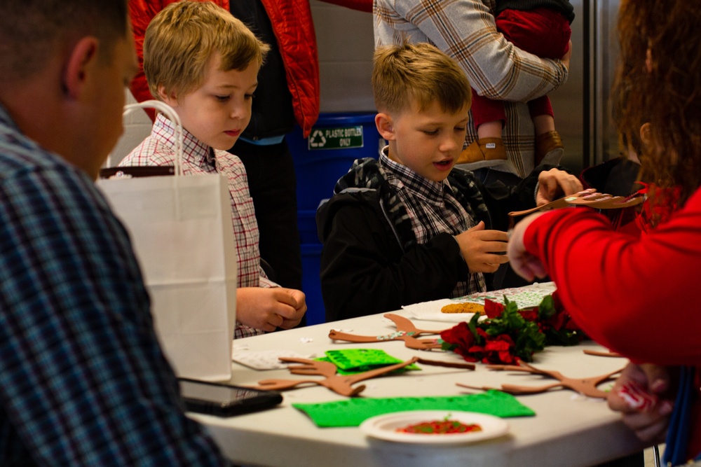 Gunny Claus Visits MCAS New River