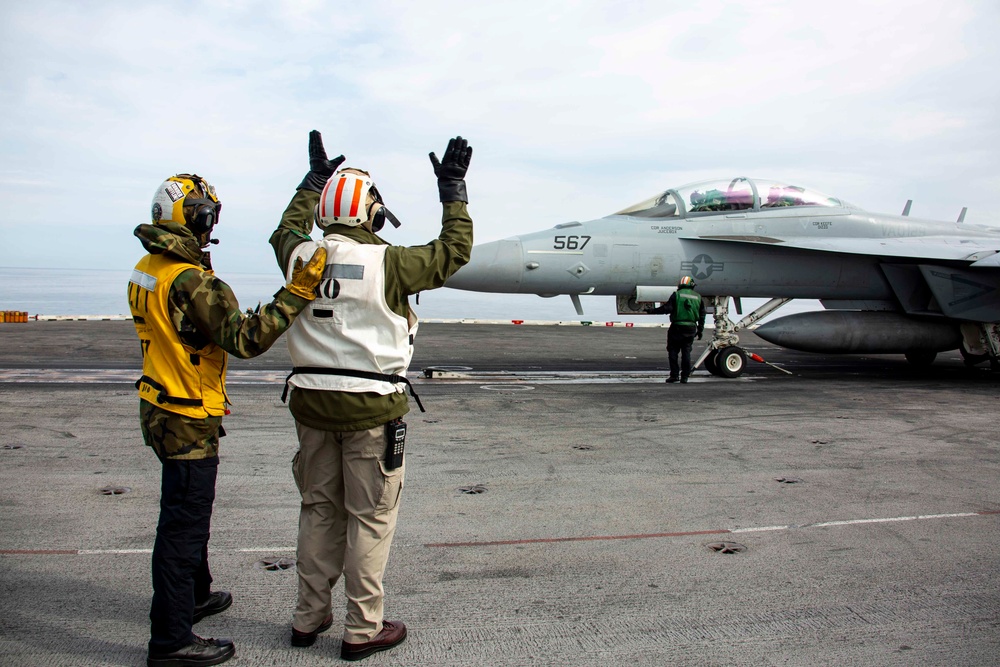 Abraham Lincoln conducts flight operations