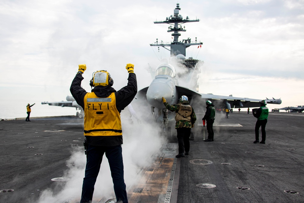 Abraham Lincoln conducts flight operations