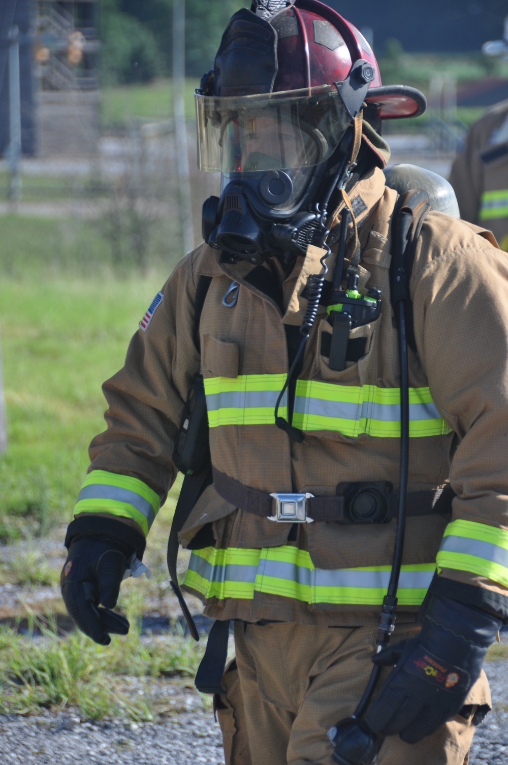 908th Firefighters conduct structure fire training