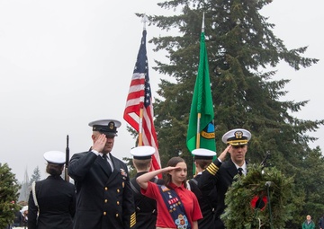 Northwest Community Members Honor Veterans During Wreaths Across America Ceremony