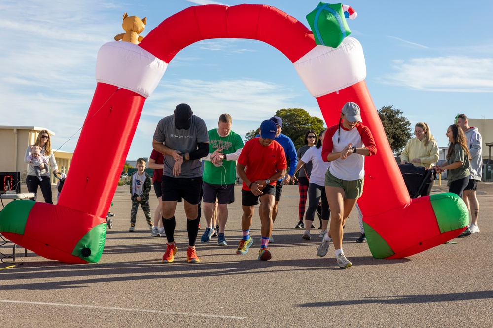 Marine Wing Headquarters Squadron 3 Jingle Jog 5K