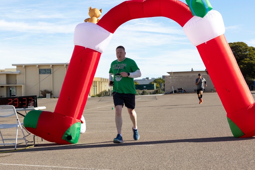 Marine Wing Headquarters Squadron 3 Jingle Jog 5K