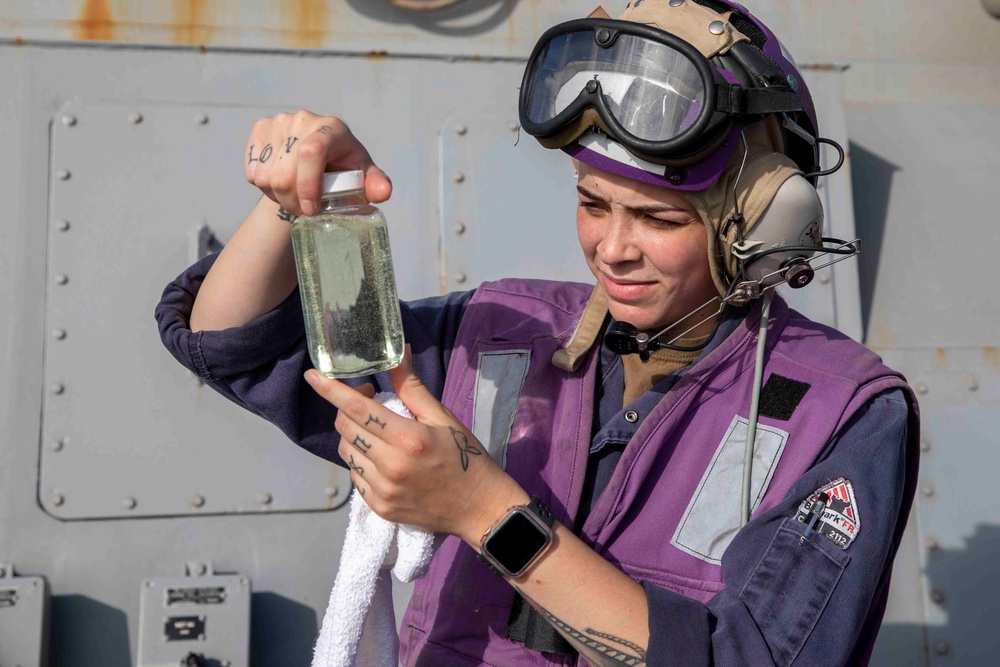 Decatur Underway Replenishment with USS Nimitz