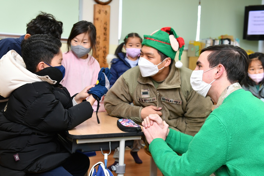 Korea Elementary school English Class