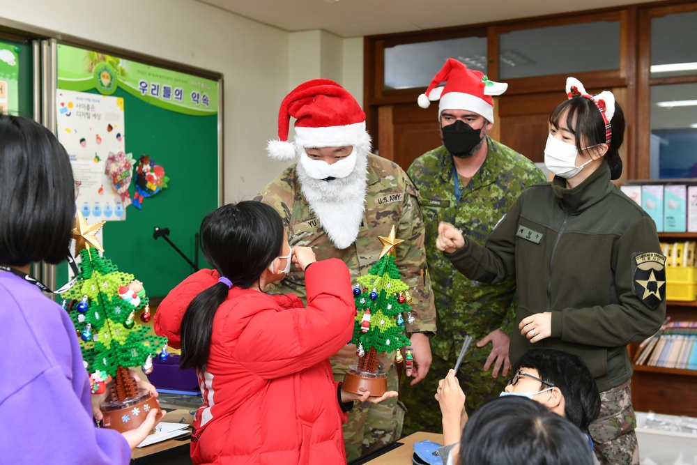 Korea Elementary school English Class