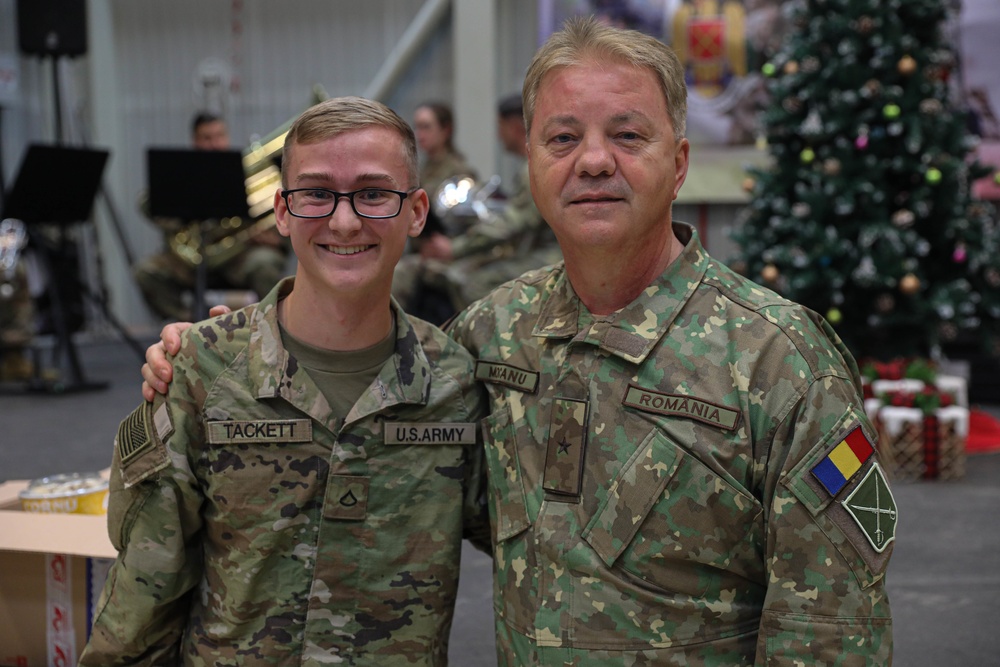 Romanians Gift Giving Ceremony for the 101st Airborne Division