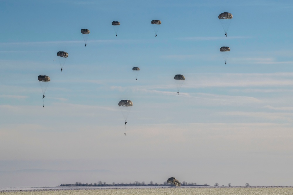 Paratroopers at the Alzey Drop Zone