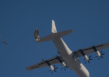 Paratroopers at the Alzey Drop Zone