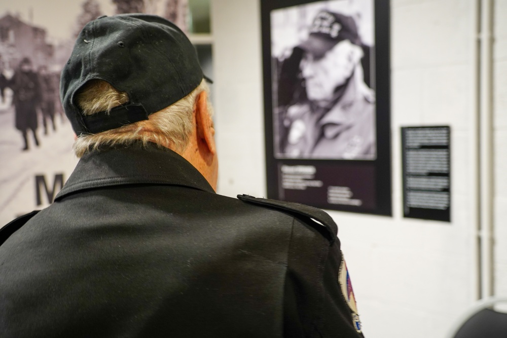 Vincent Speranza Observing his Portrait at a unveiling