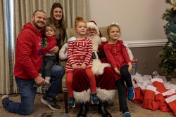 Dining with Santa [Image 3 of 4]