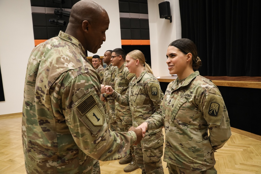 Lt. Col. Ramsey Presents Coins to Exemplary Soldiers