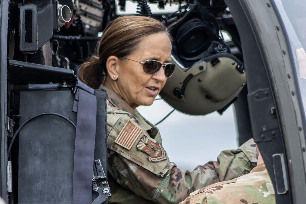 Arizona TAG visits deployed 149th Av. Reg. Soldiers.