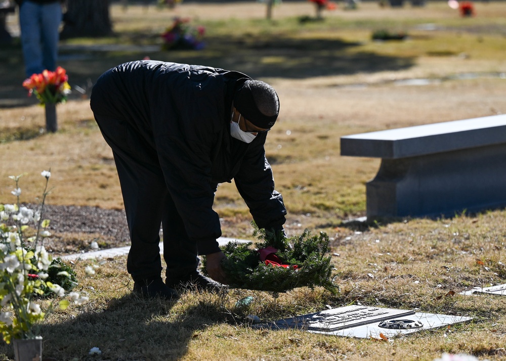 Wreaths Across America: Honoring the fallen