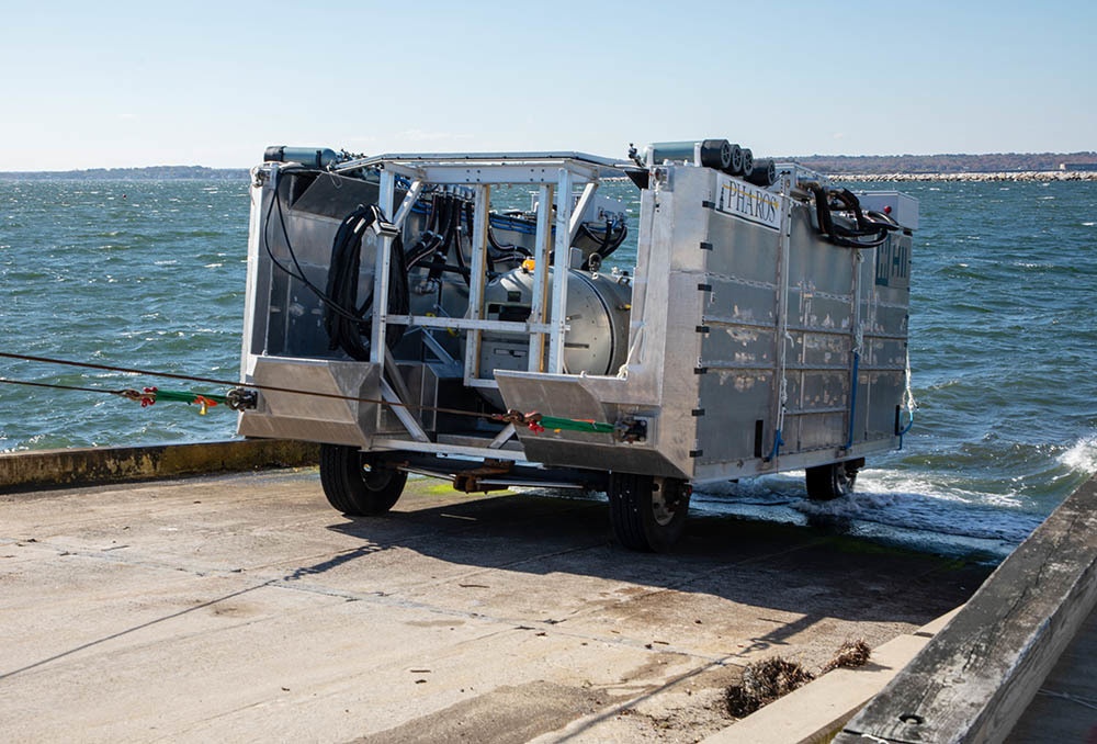 U.S. Navy demonstrates new launch and recovery solutions for large unmanned undersea vehicles