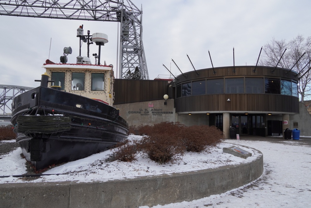 Lake Superior Maritime Visitor Center transitions to holiday, winter schedule